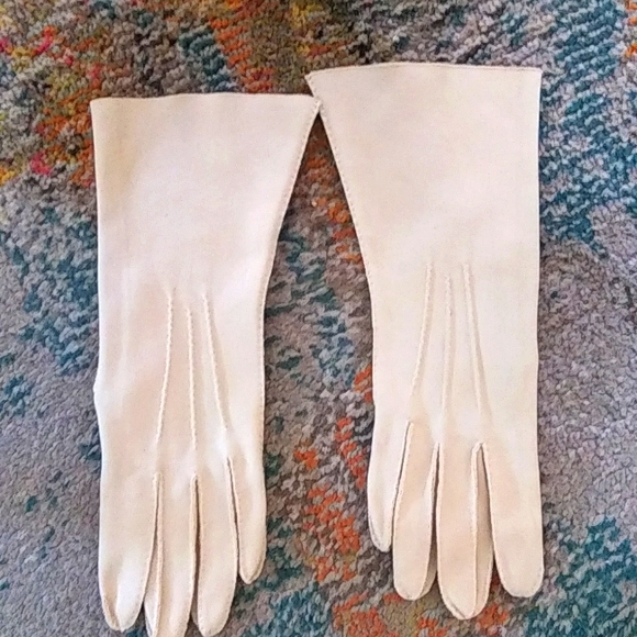 BEAUTIFUL VINTAGE IVORY/CREAM RIBBED COTTON GLOVES 1950's, S-7 - Picture 3 of 7